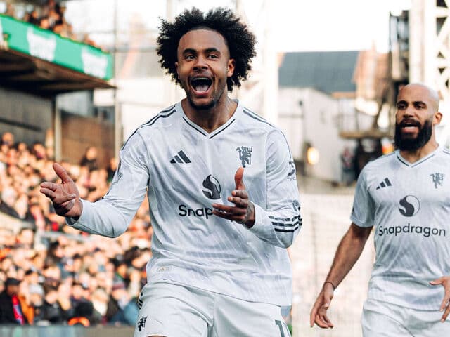 Zirkzee Jadi Starter, MU Menang Tipis